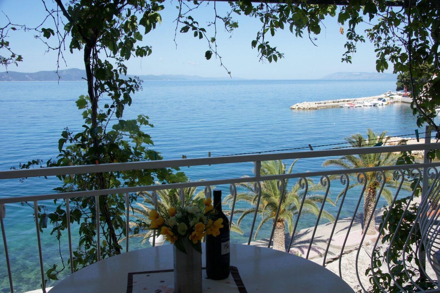 Apartments Sonja - By The Sea Живогошче Экстерьер фото