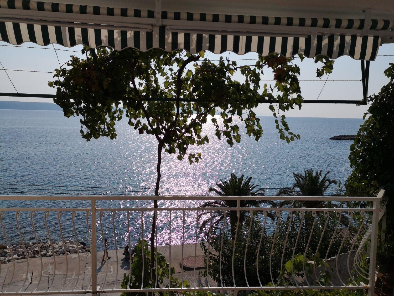 Apartments Sonja - By The Sea Живогошче Экстерьер фото