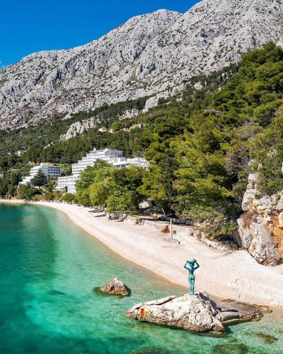 Apartments Sonja - By The Sea Живогошче Экстерьер фото